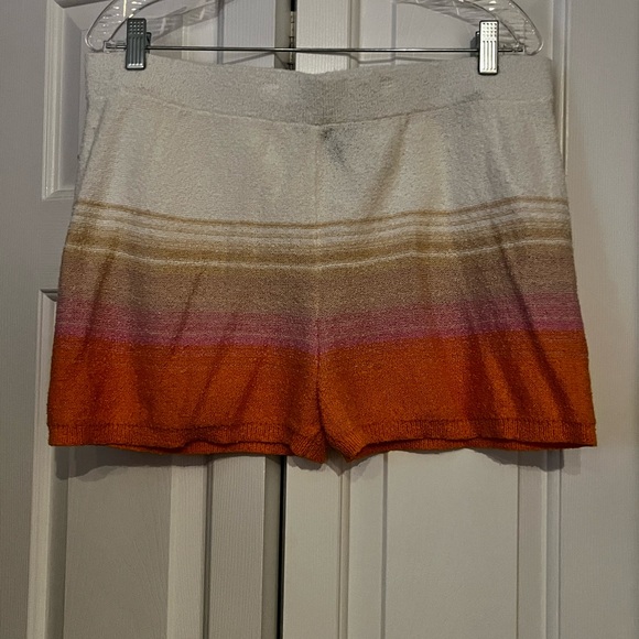 Comfortable Knit Short Set - Picture 6 of 7